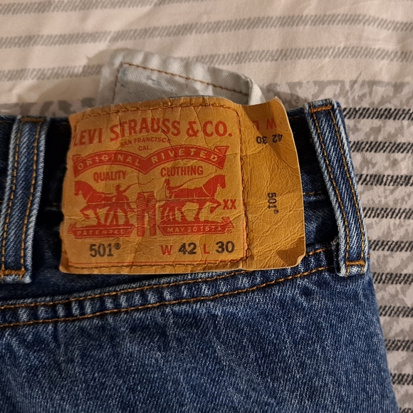 Levis 501 - Picture 1 of 3